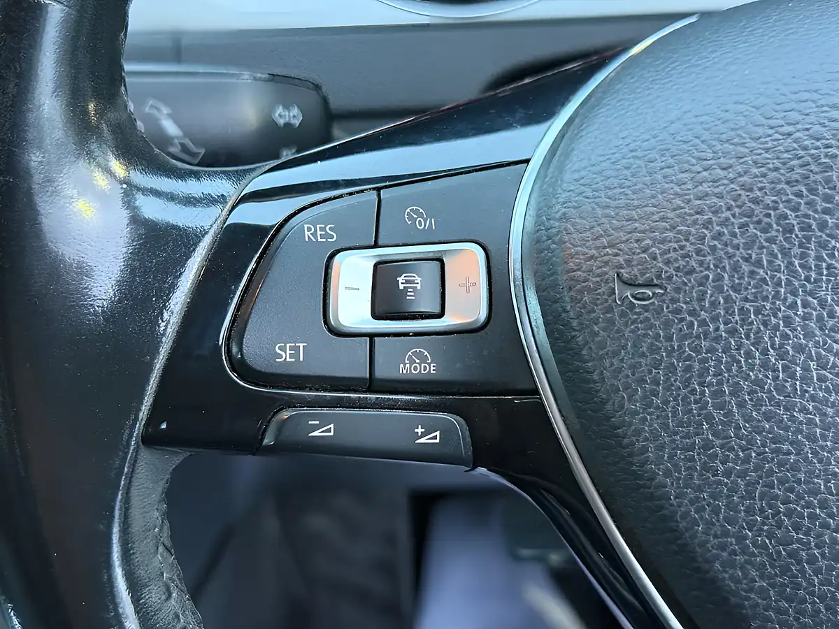 Used 2015 Volkswagen Golf Bluemotion Tech Match White - Interior and Exterior details 18