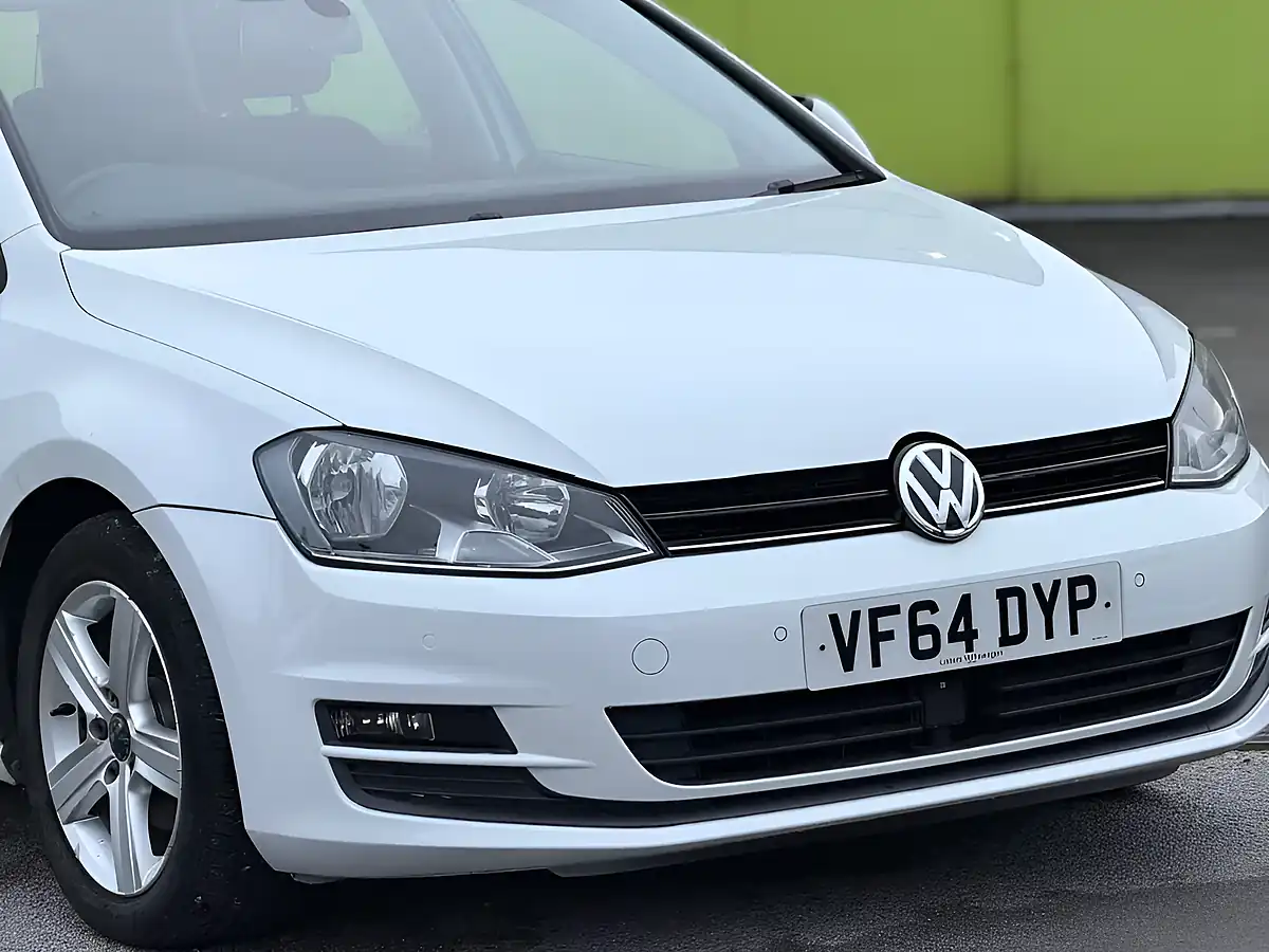 Used 2015 Volkswagen Golf Bluemotion Tech Match White - Interior and Exterior details 2