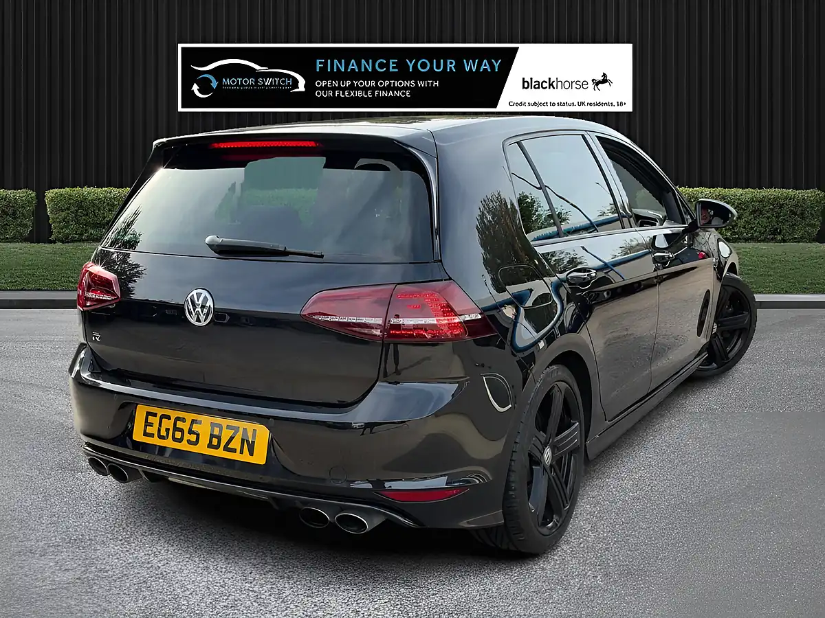 Used 2015 Volkswagen Golf Bluemotion Tech R Black - Interior and Exterior details 10