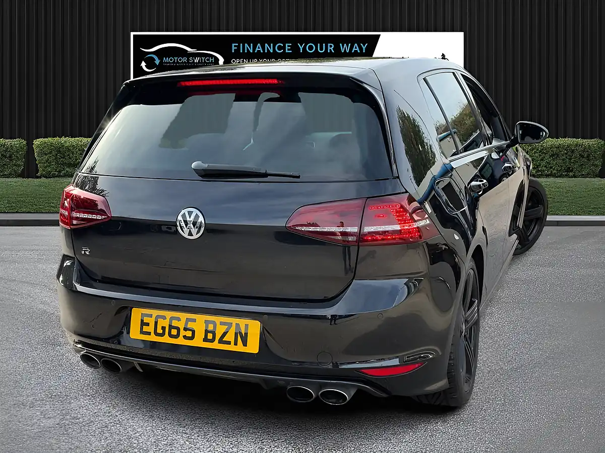Used 2015 Volkswagen Golf Bluemotion Tech R Black - Interior and Exterior details 12