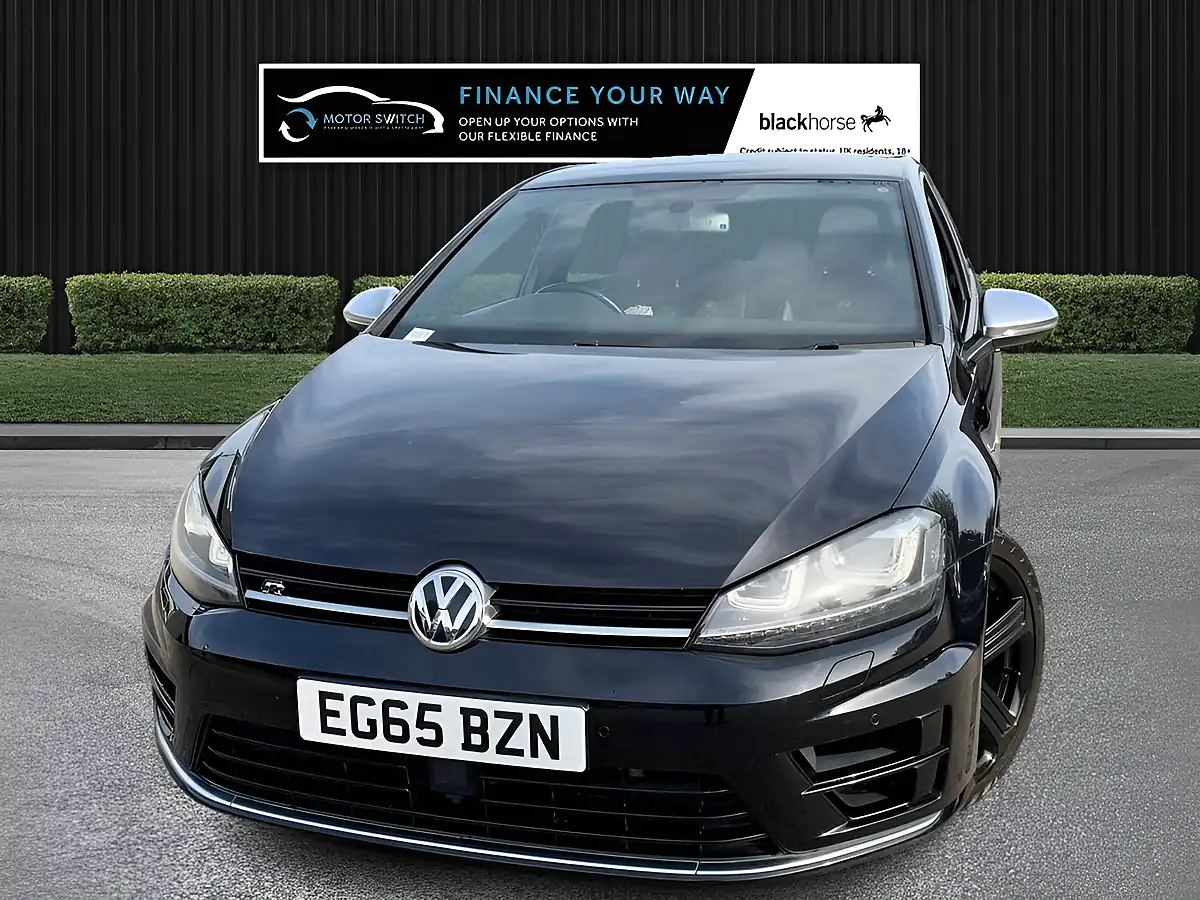 Used 2015 Volkswagen Golf Bluemotion Tech R Black - Interior and Exterior details 6