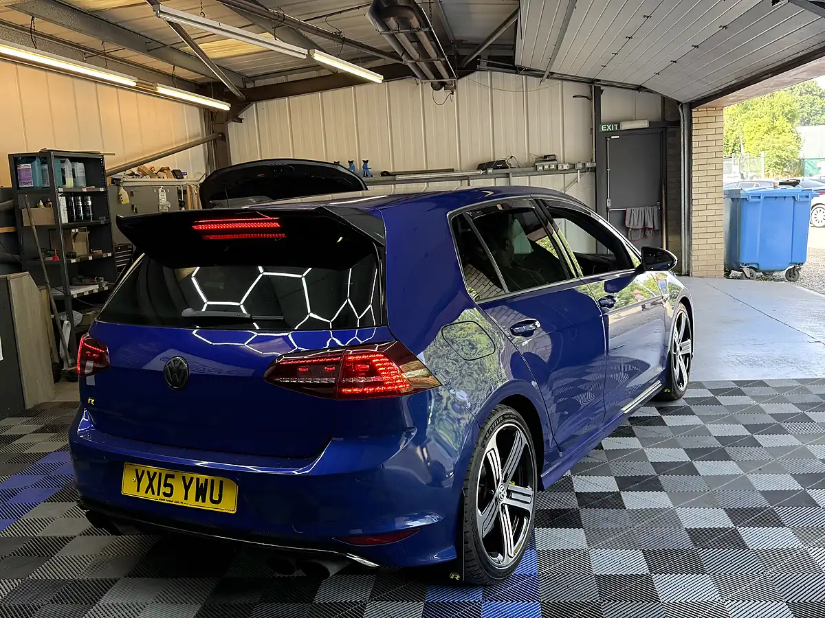 Used 2015 Volkswagen Golf Bluemotion Tech R Blue - Interior and Exterior details 3