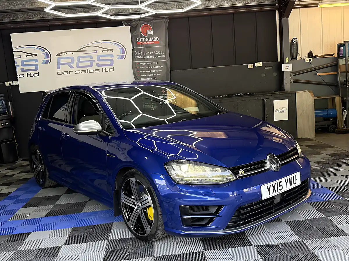 Used 2015 Volkswagen Golf Bluemotion Tech R Blue - Interior and Exterior details 8