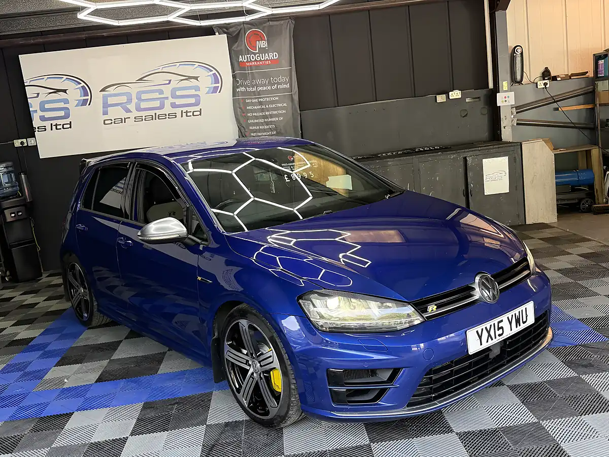 Used 2015 Volkswagen Golf Bluemotion Tech R Blue - Interior and Exterior details 9