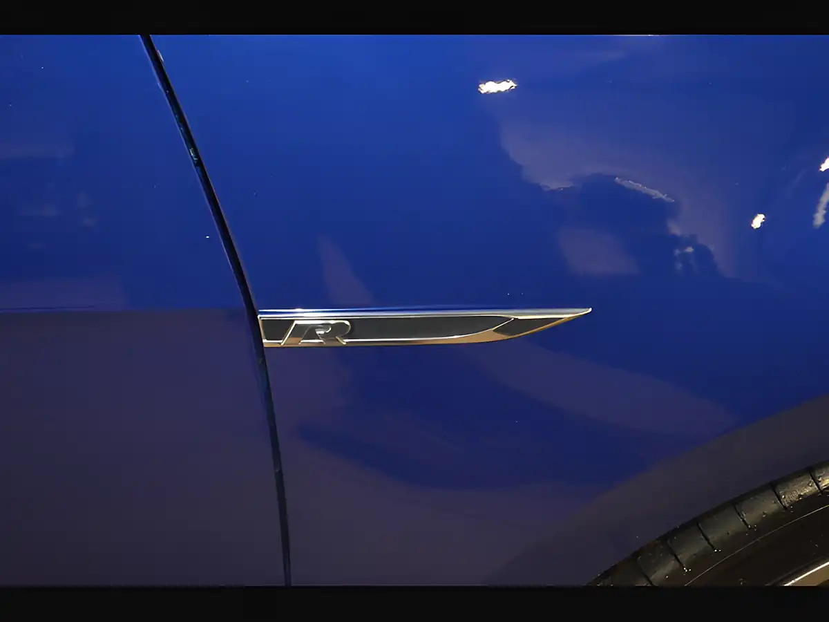 Used 2015 Volkswagen Golf Bluemotion Tech R Lapis Blue - Interior and Exterior details 16