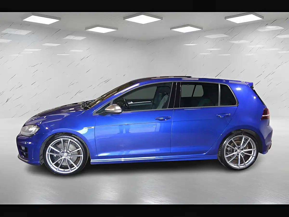 Used 2015 Volkswagen Golf Bluemotion Tech R Lapis Blue - Interior and Exterior details 5