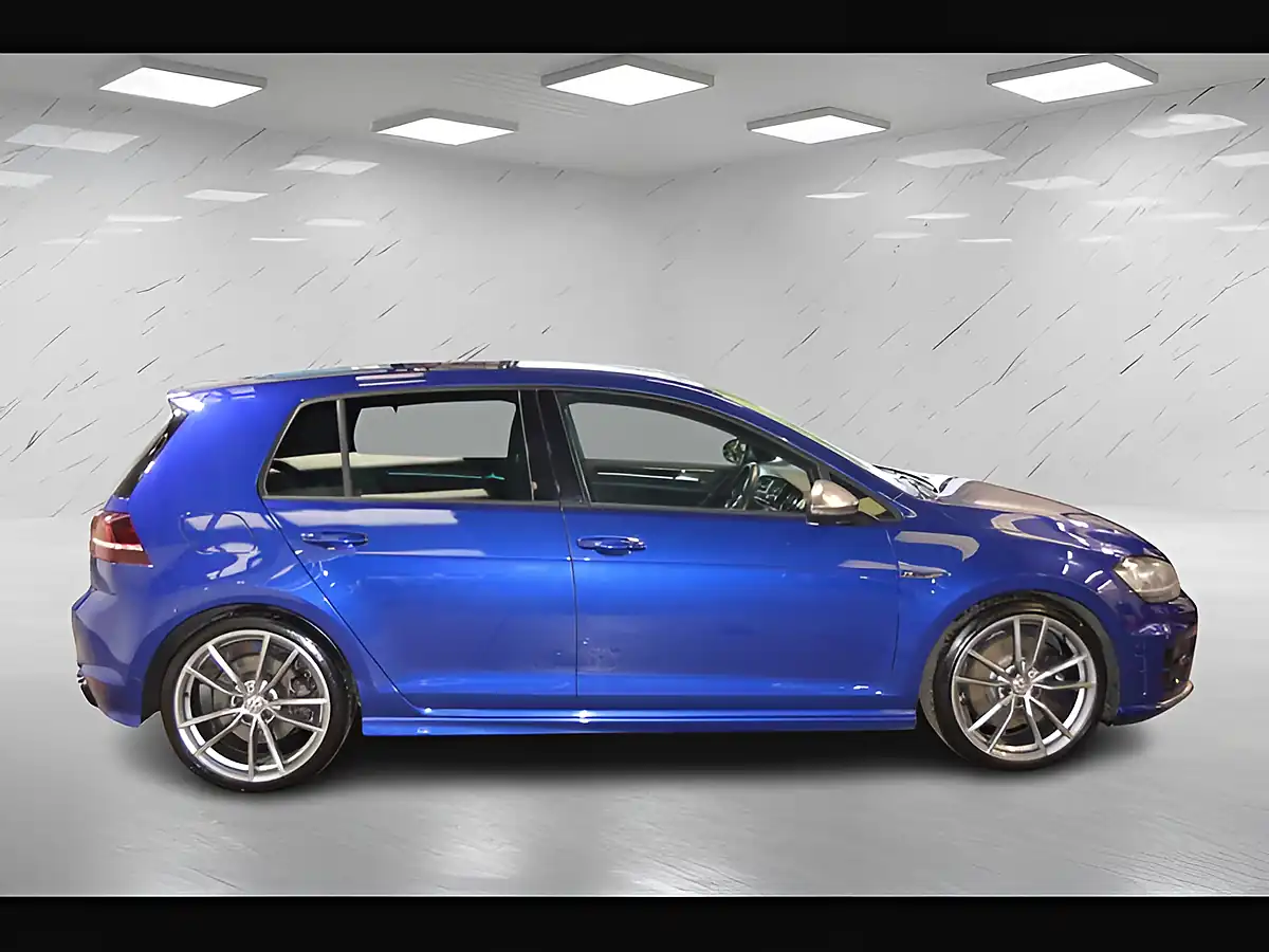 Used 2015 Volkswagen Golf Bluemotion Tech R Lapis Blue - Interior and Exterior details 9