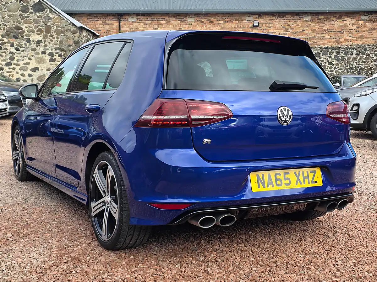 Used 2015 Volkswagen Golf Bluemotion Tech R Lapiz Blue Metallic - Interior and Exterior details 15