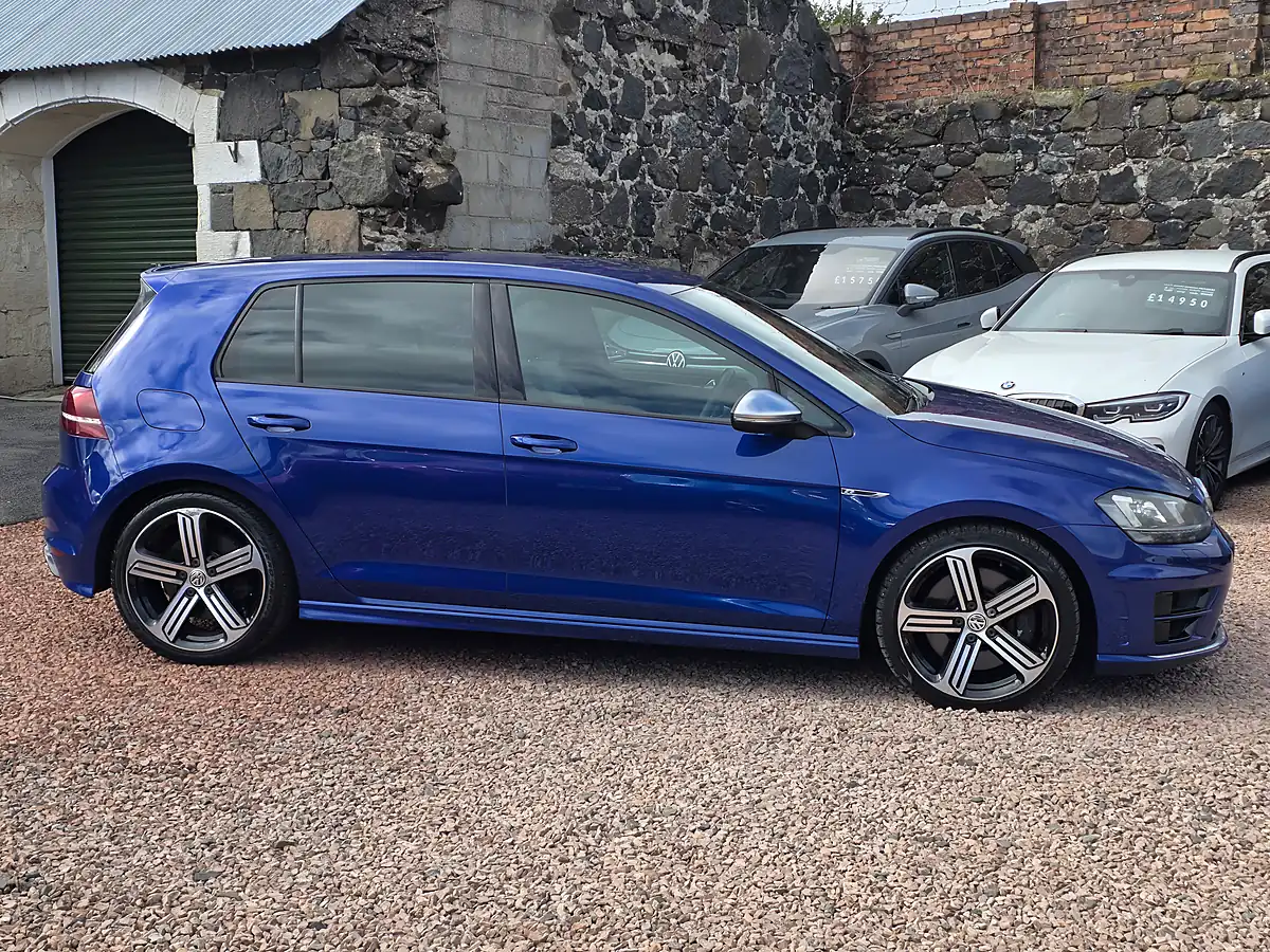 Used 2015 Volkswagen Golf Bluemotion Tech R Lapiz Blue Metallic - Interior and Exterior details 19