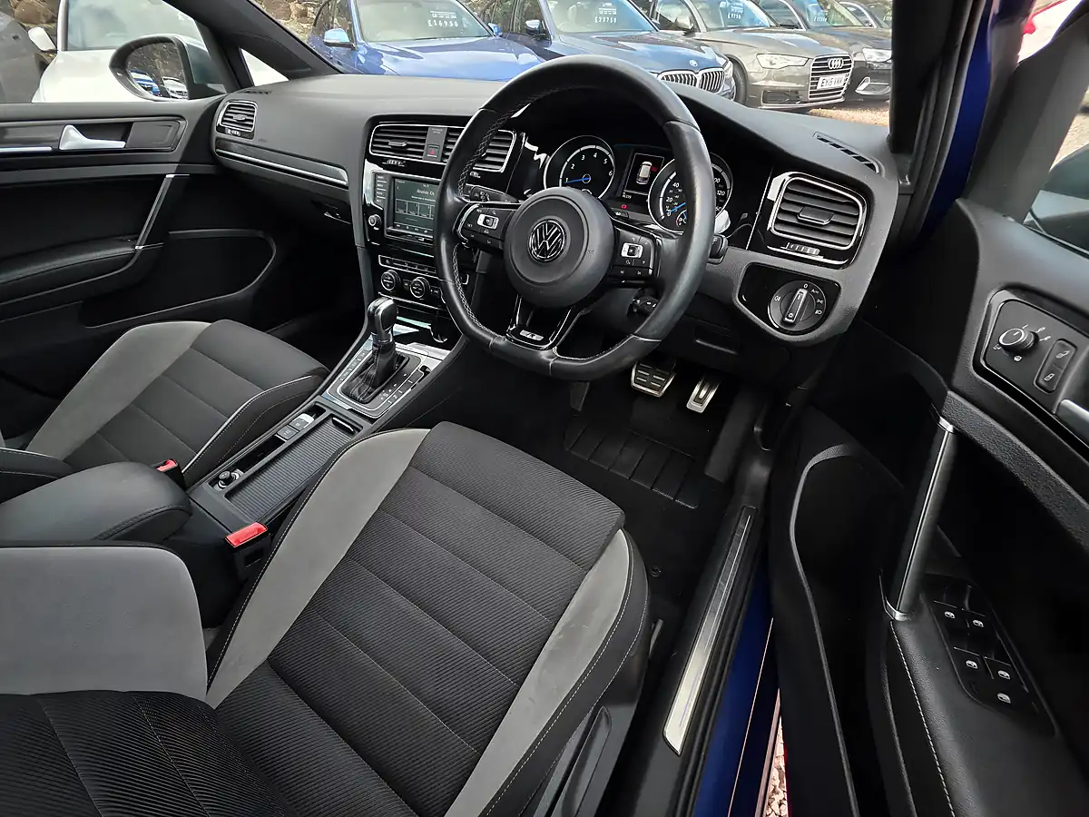 Used 2015 Volkswagen Golf Bluemotion Tech R Lapiz Blue Metallic - Interior and Exterior details 8