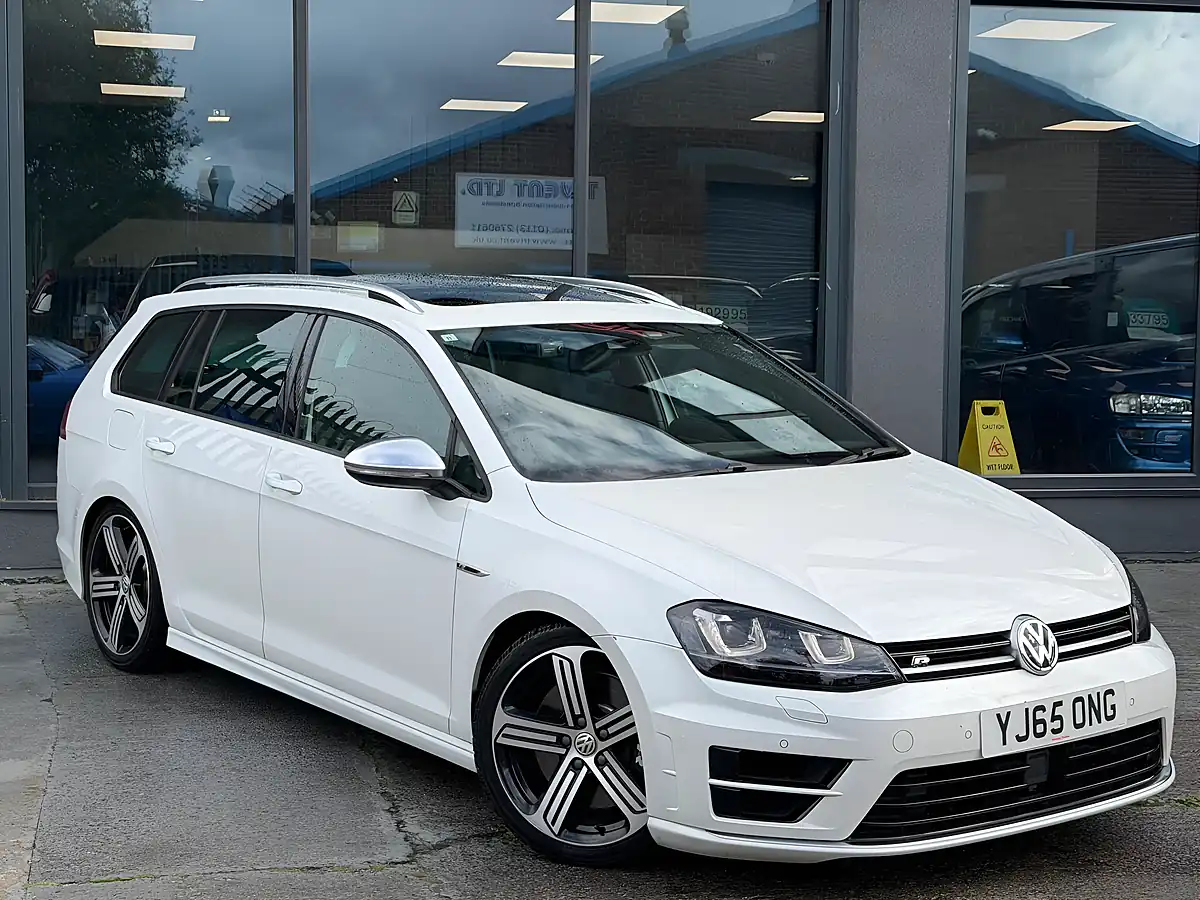 Used 2015 Volkswagen Golf Bluemotion Tech R White - Interior and Exterior details 2