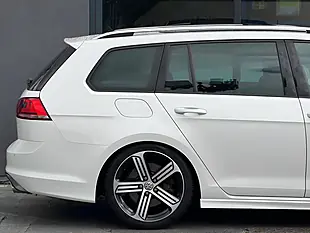 Used 2015 Volkswagen Golf Bluemotion Tech R White - Interior and Exterior details 8