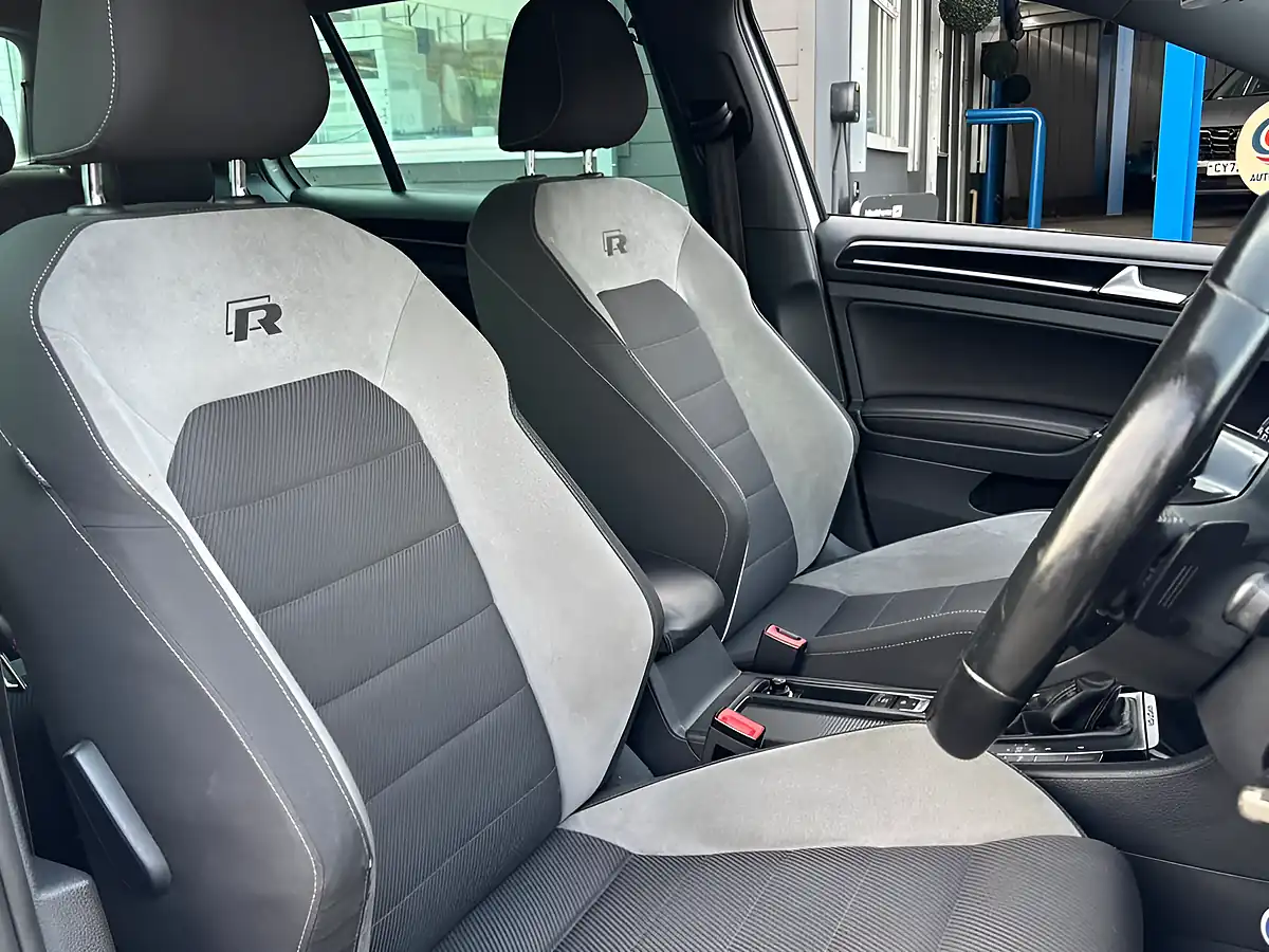 Used 2015 Volkswagen Golf Bluemotion Tech R White - Interior and Exterior details 12