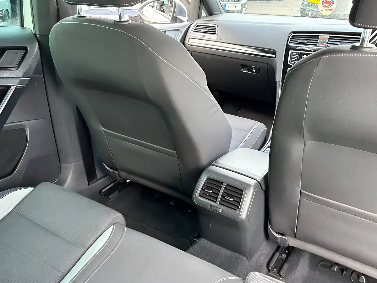 Used 2015 Volkswagen Golf Bluemotion Tech R White - Interior and Exterior details 19