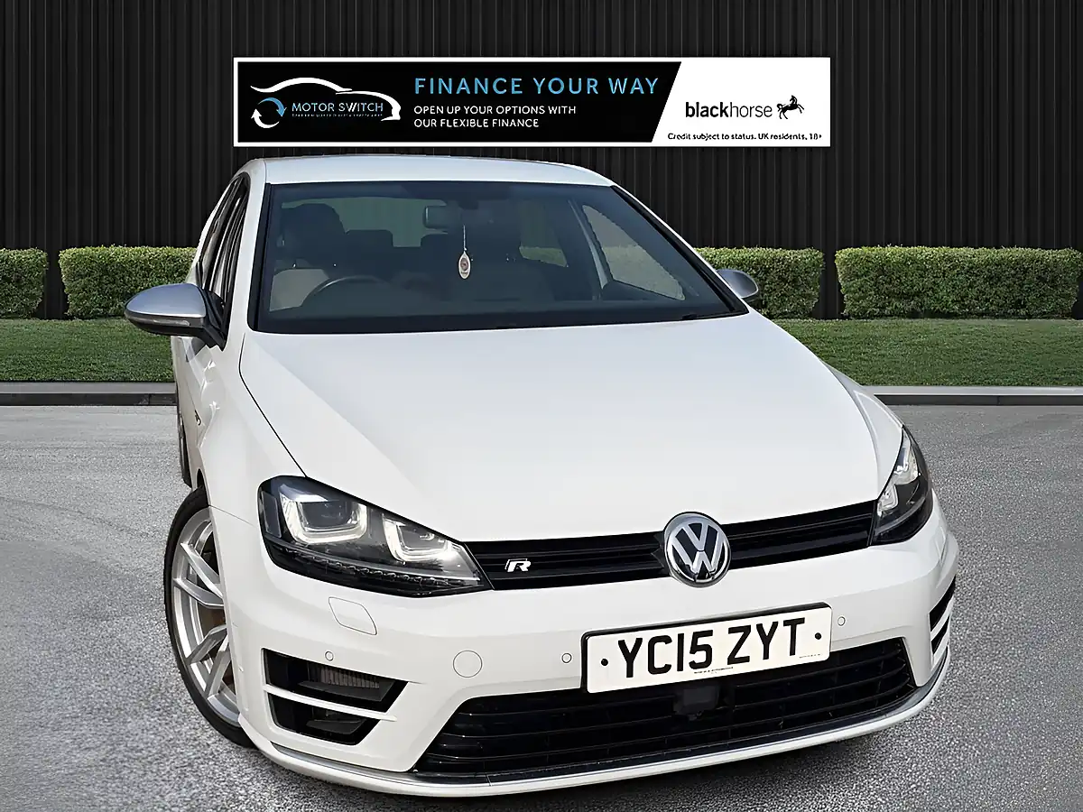 Used 2015 Volkswagen Golf Bluemotion Tech R White - Interior and Exterior details 5