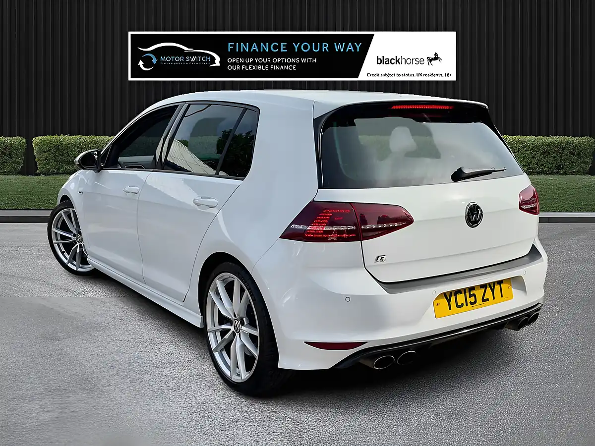 Used 2015 Volkswagen Golf Bluemotion Tech R White - Interior and Exterior details 8