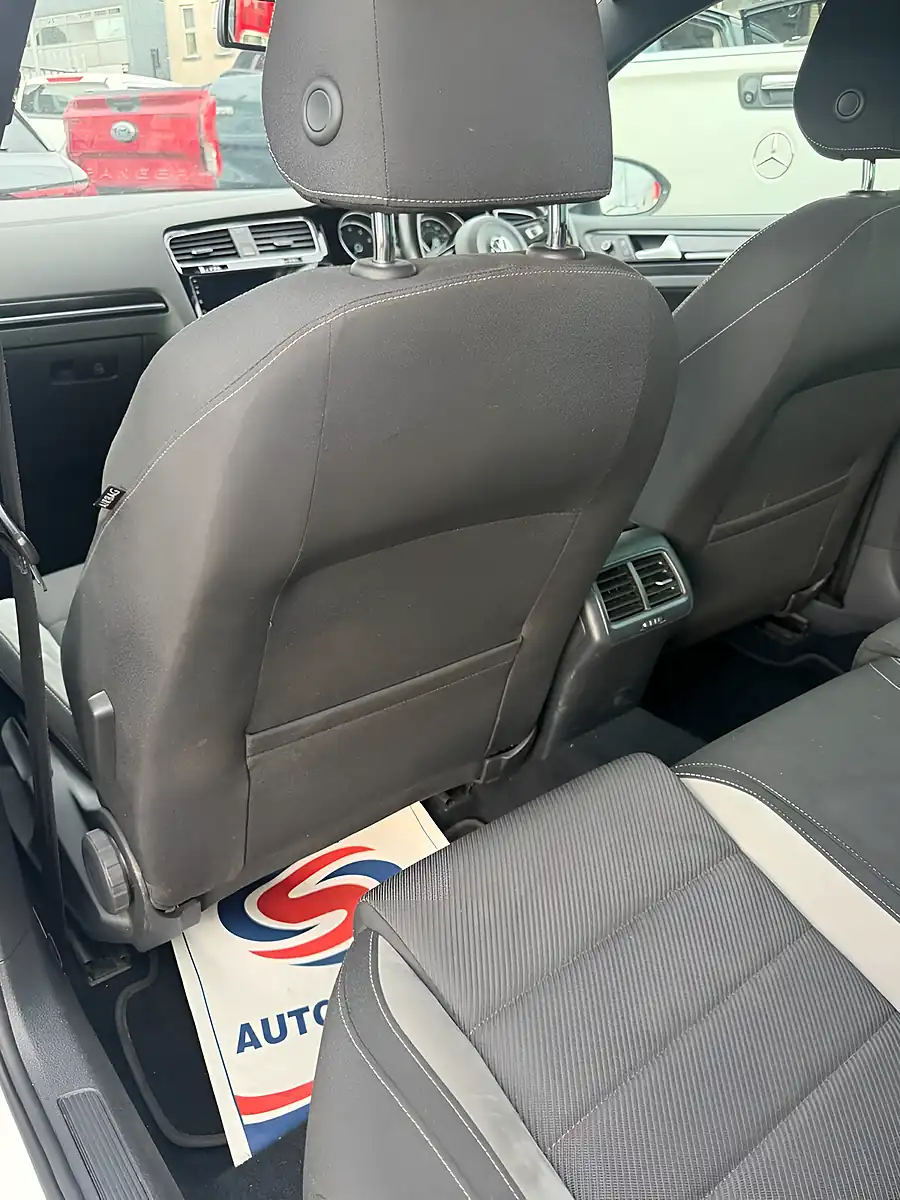 Used 2015 Volkswagen Golf Bluemotion Tech R White - Interior and Exterior details 11
