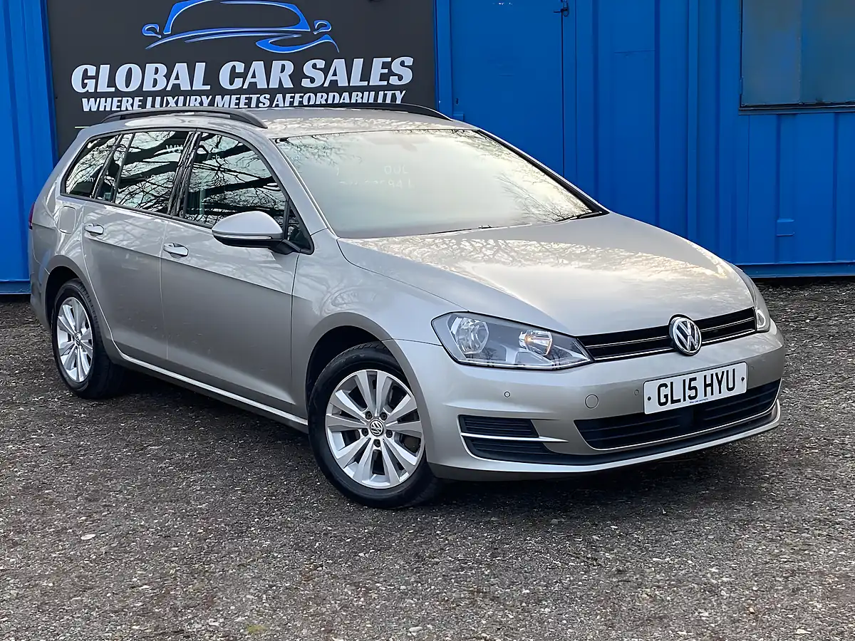 Used 2015 Volkswagen Golf Bluemotion Tech Se Silver - Interior and Exterior details 10