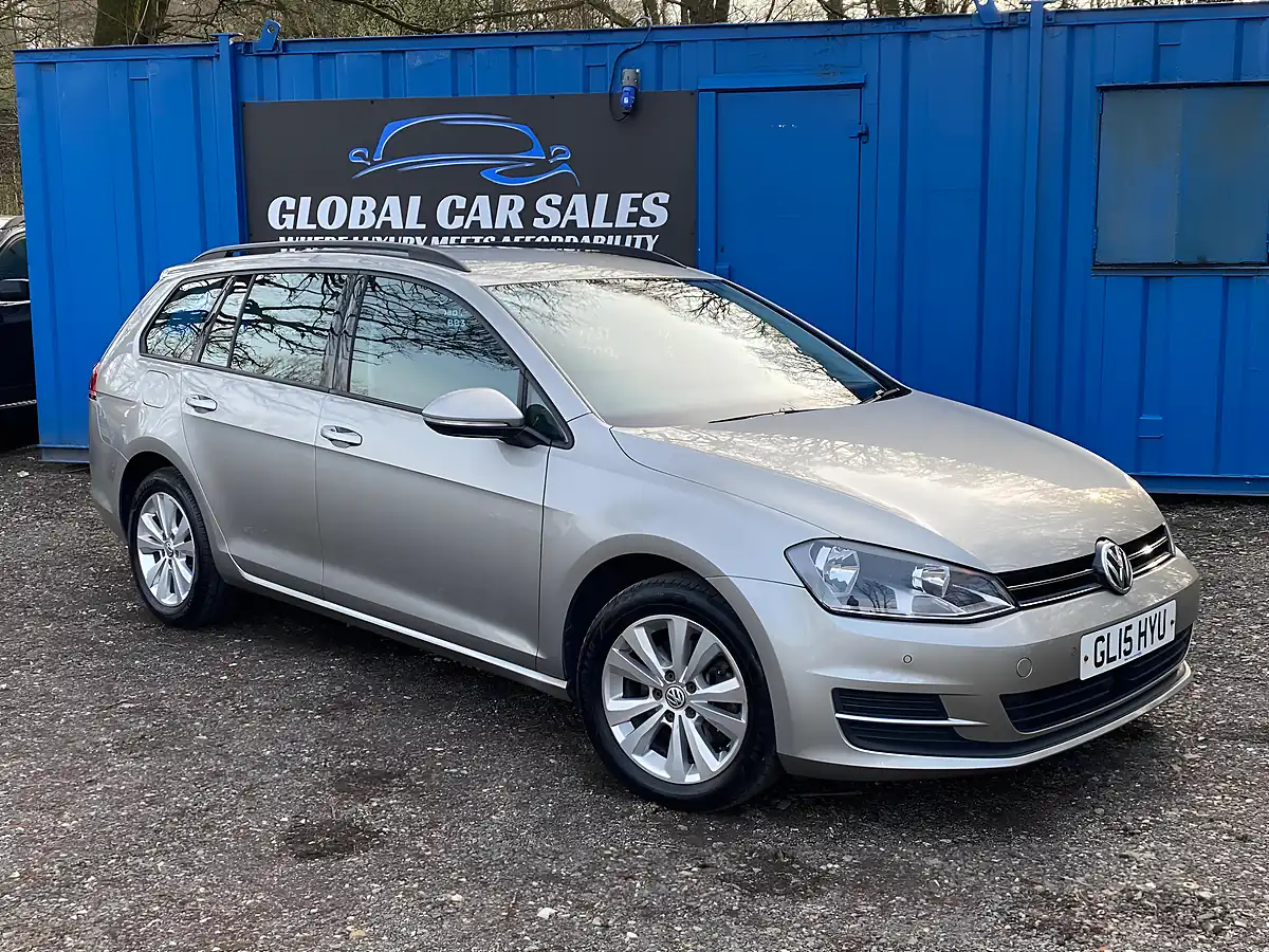 Used 2015 Volkswagen Golf Bluemotion Tech Se Silver - Interior and Exterior details 13