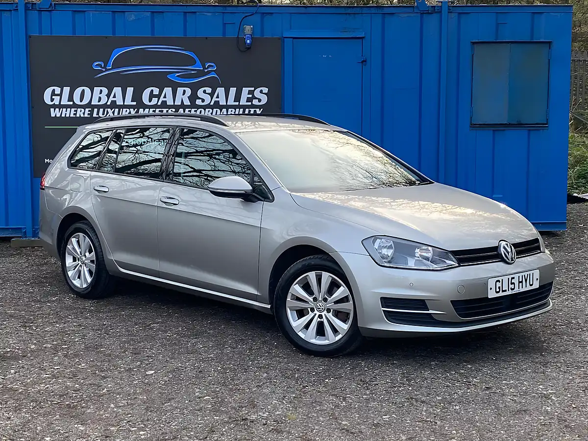 Used 2015 Volkswagen Golf Bluemotion Tech Se Silver - Interior and Exterior details 14