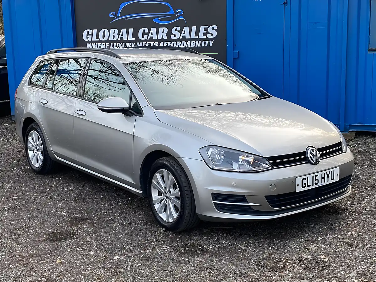 Used 2015 Volkswagen Golf Bluemotion Tech Se Silver - Interior and Exterior details 15