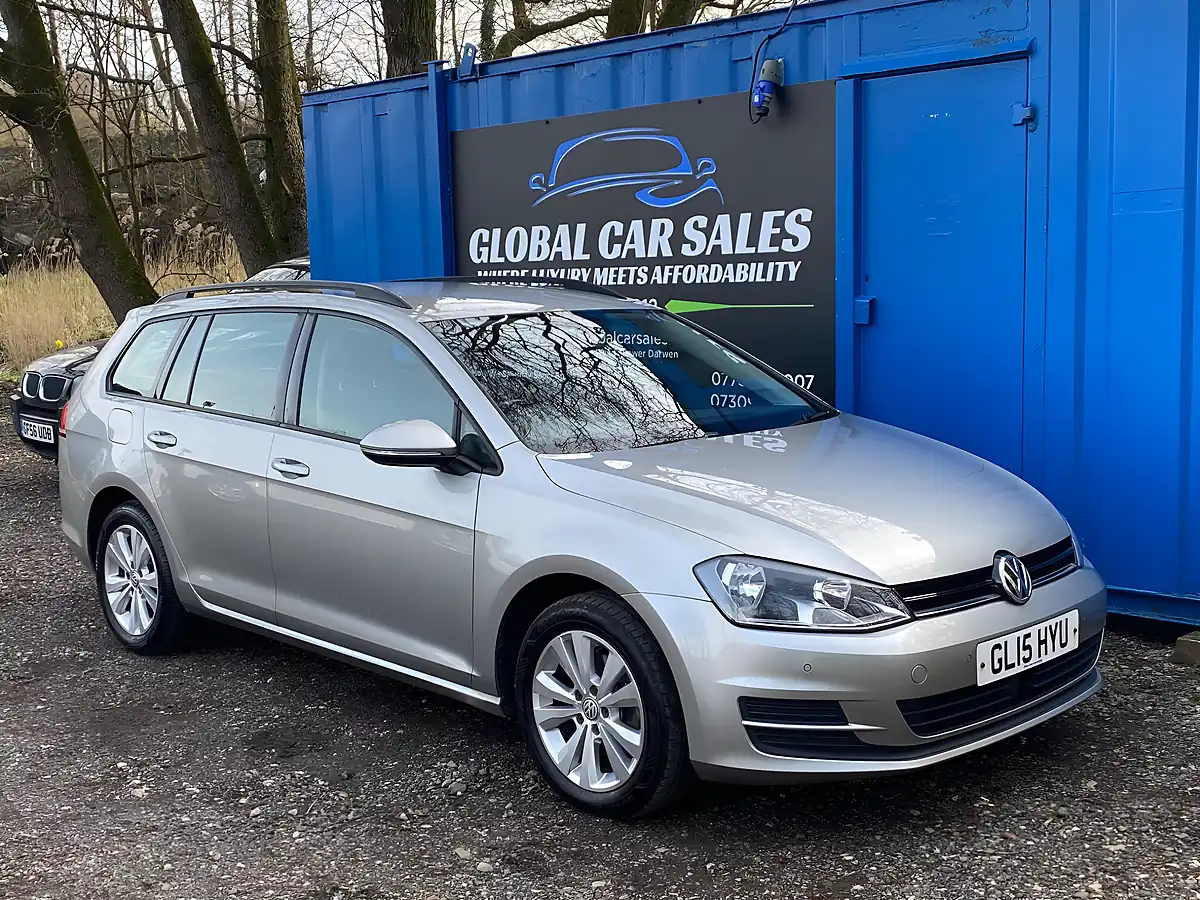 Used 2015 Volkswagen Golf Bluemotion Tech Se Silver - Interior and Exterior details 16