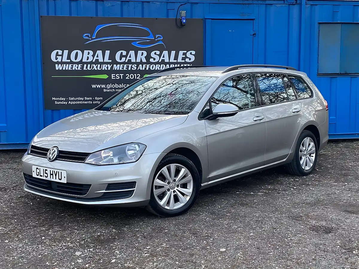 Used 2015 Volkswagen Golf Bluemotion Tech Se Silver - Interior and Exterior details 6