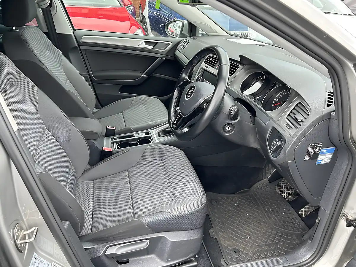 Used 2015 Volkswagen Golf Estate Grey - Interior and Exterior details 8