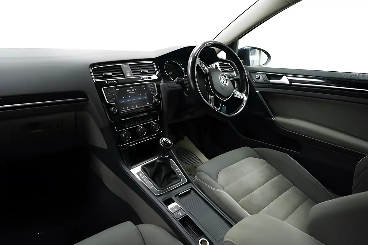 Used 2015 Volkswagen Golf GT Blue - Interior and Exterior details 14