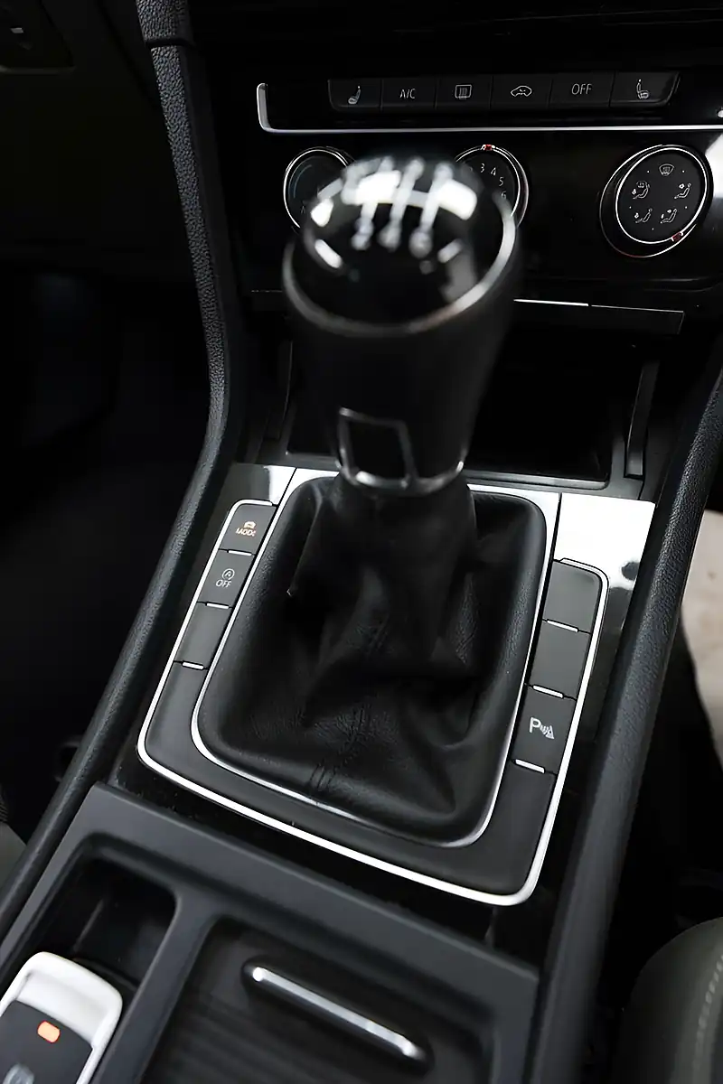 Used 2015 Volkswagen Golf GT Blue - Interior and Exterior details 15