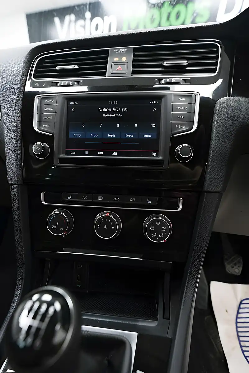 Used 2015 Volkswagen Golf GT Blue - Interior and Exterior details 16