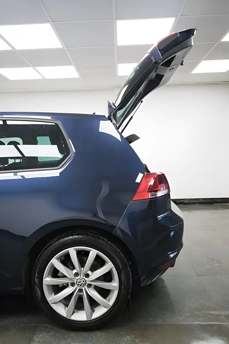 Used 2015 Volkswagen Golf GT Blue - Interior and Exterior details 7