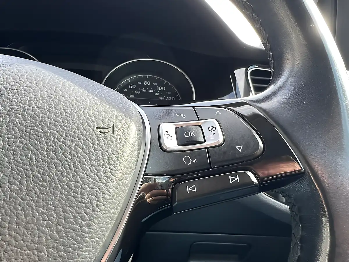 Used 2015 Volkswagen Golf GT Bluemotion Tech Grey - Interior and Exterior details 20