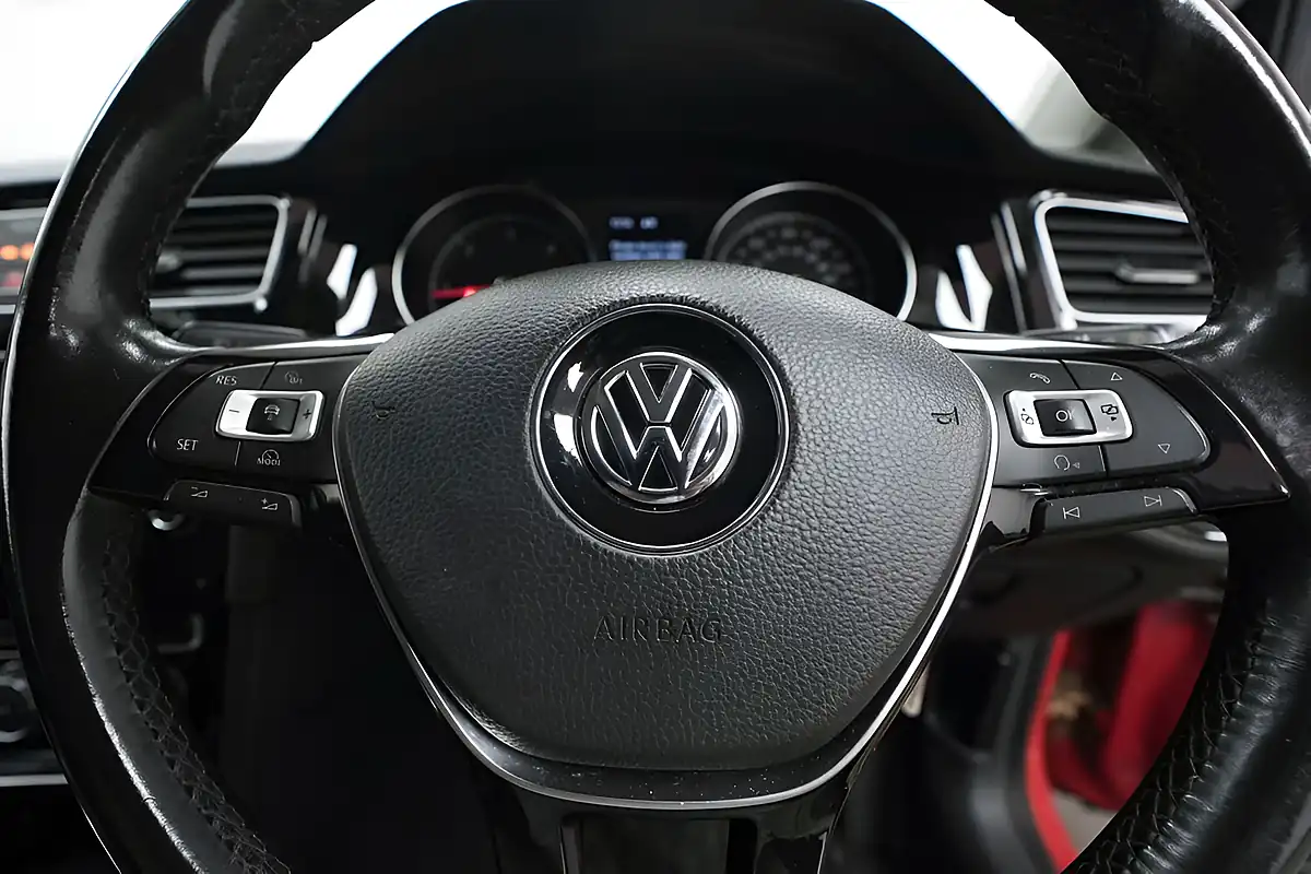 Used 2015 Volkswagen Golf GT Red - Interior and Exterior details 18