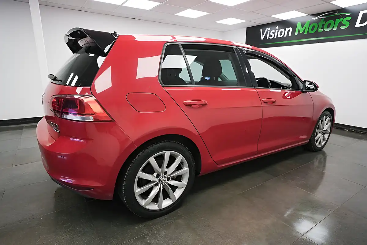 Used 2015 Volkswagen Golf GT Red - Interior and Exterior details 3