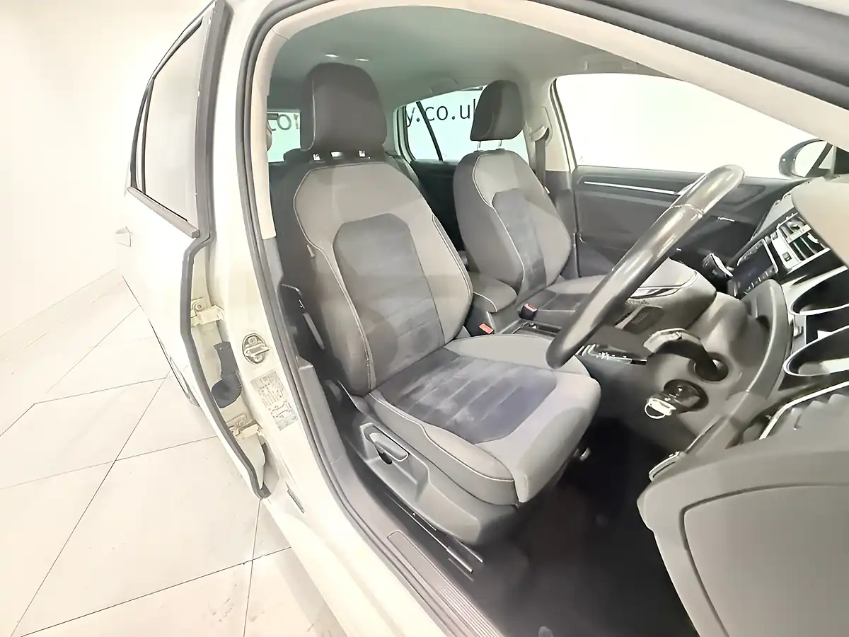 Used 2015 Volkswagen Golf GT White - Interior and Exterior details 16