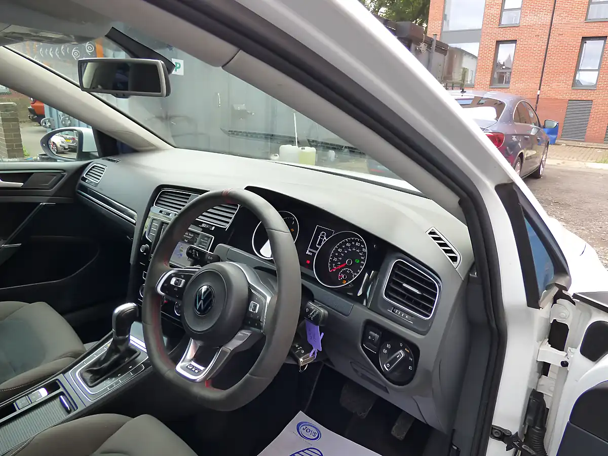 Used 2015 Volkswagen Golf GT White - Interior and Exterior details 15