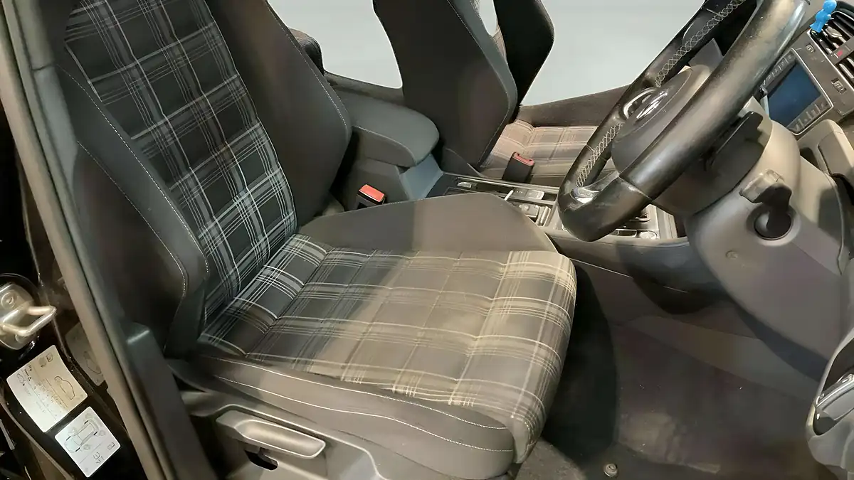 Used 2015 Volkswagen Golf Gtd Black - Interior and Exterior details 6