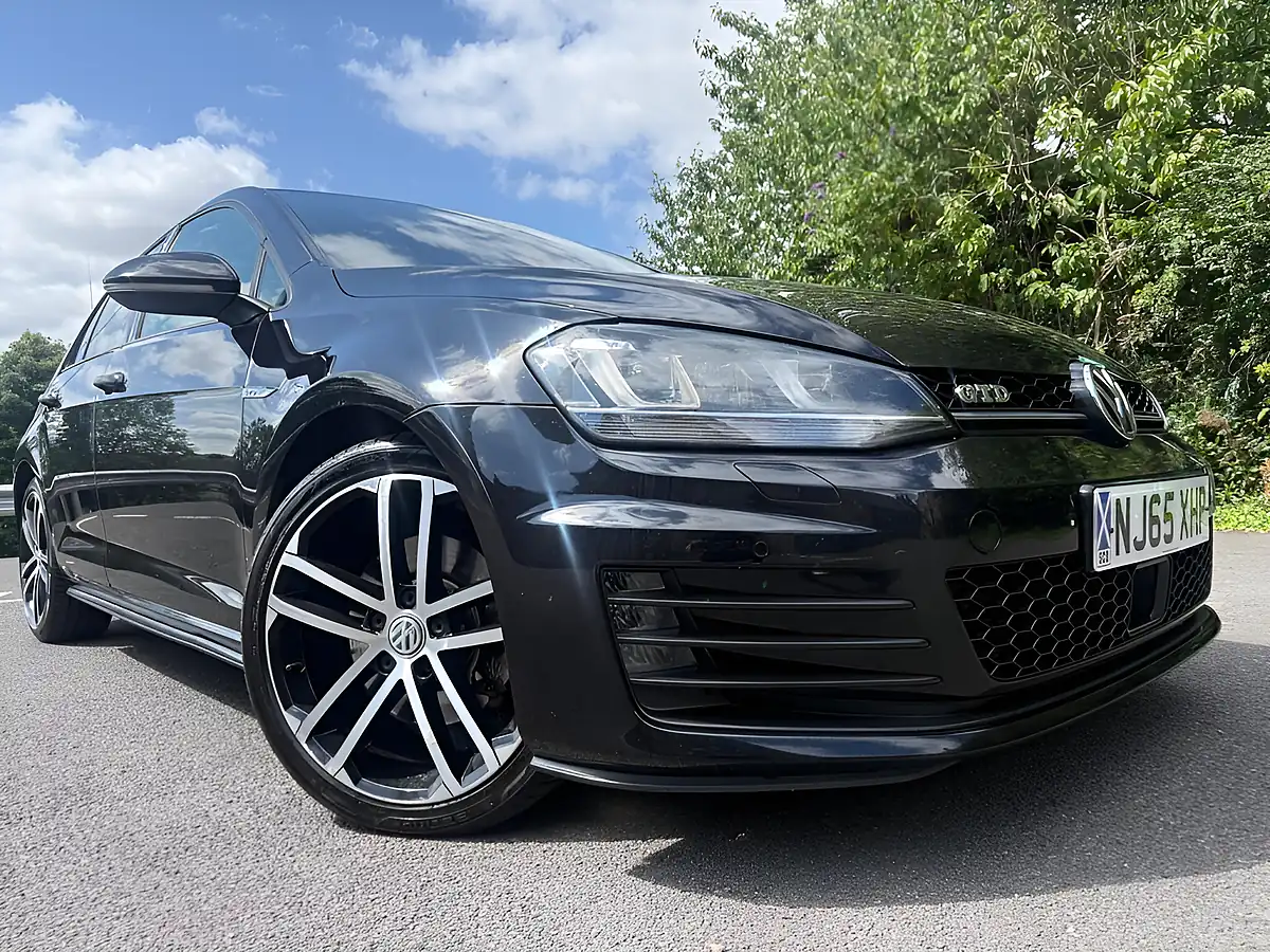 Used 2015 Volkswagen Golf Gtd Black - Front View