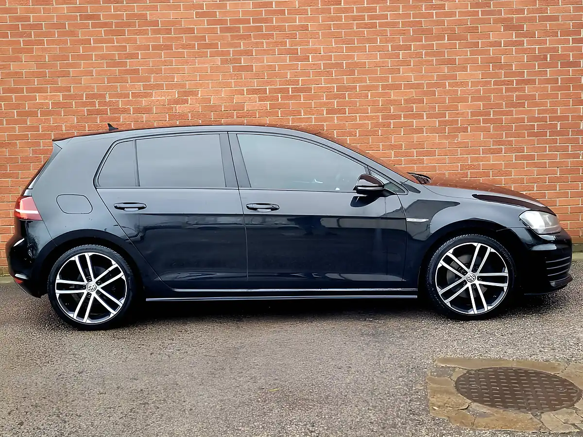 Used 2015 Volkswagen Golf Gtd Black - Interior and Exterior details 7