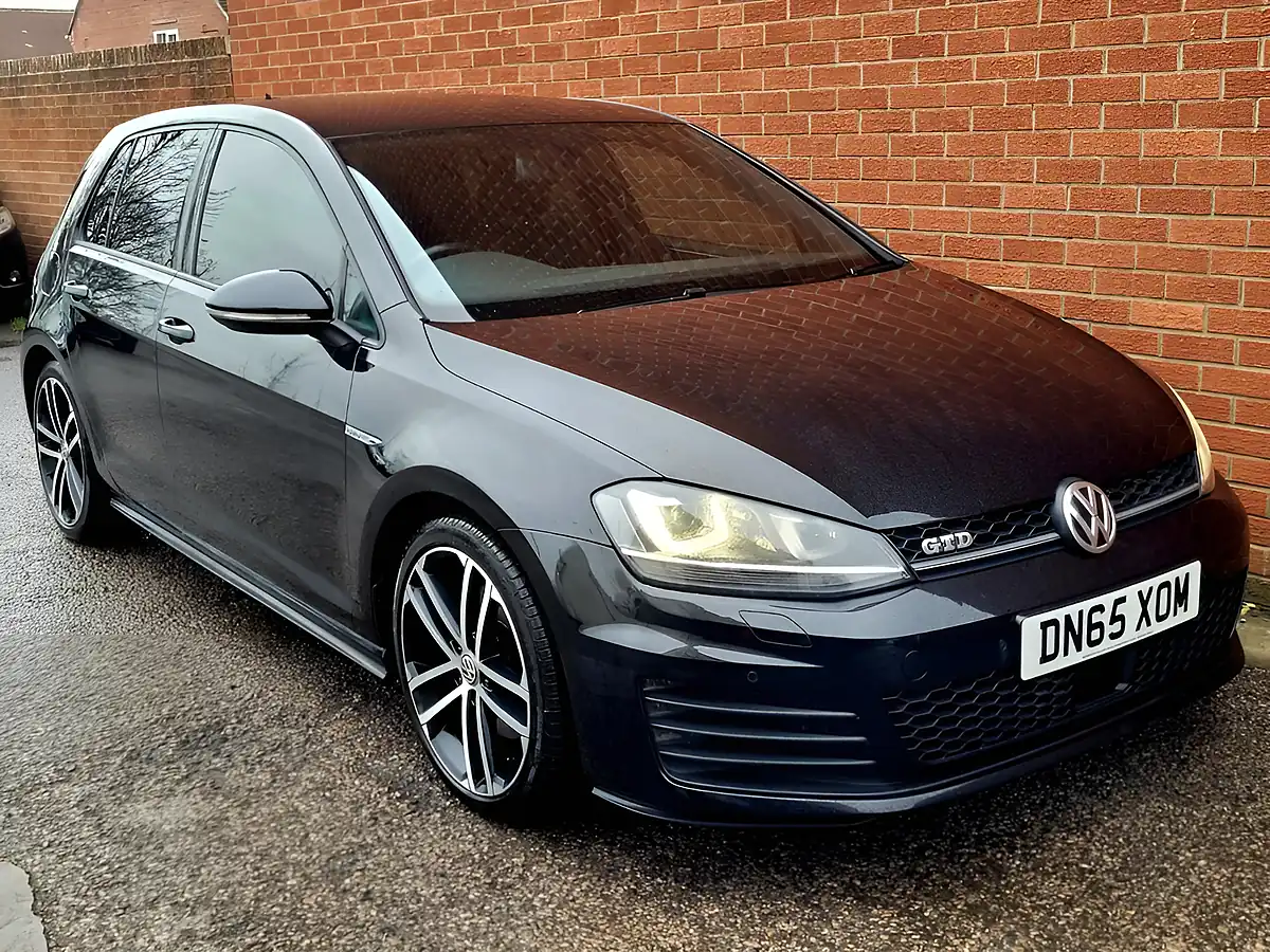 Used 2015 Volkswagen Golf Gtd Black - Interior and Exterior details 8