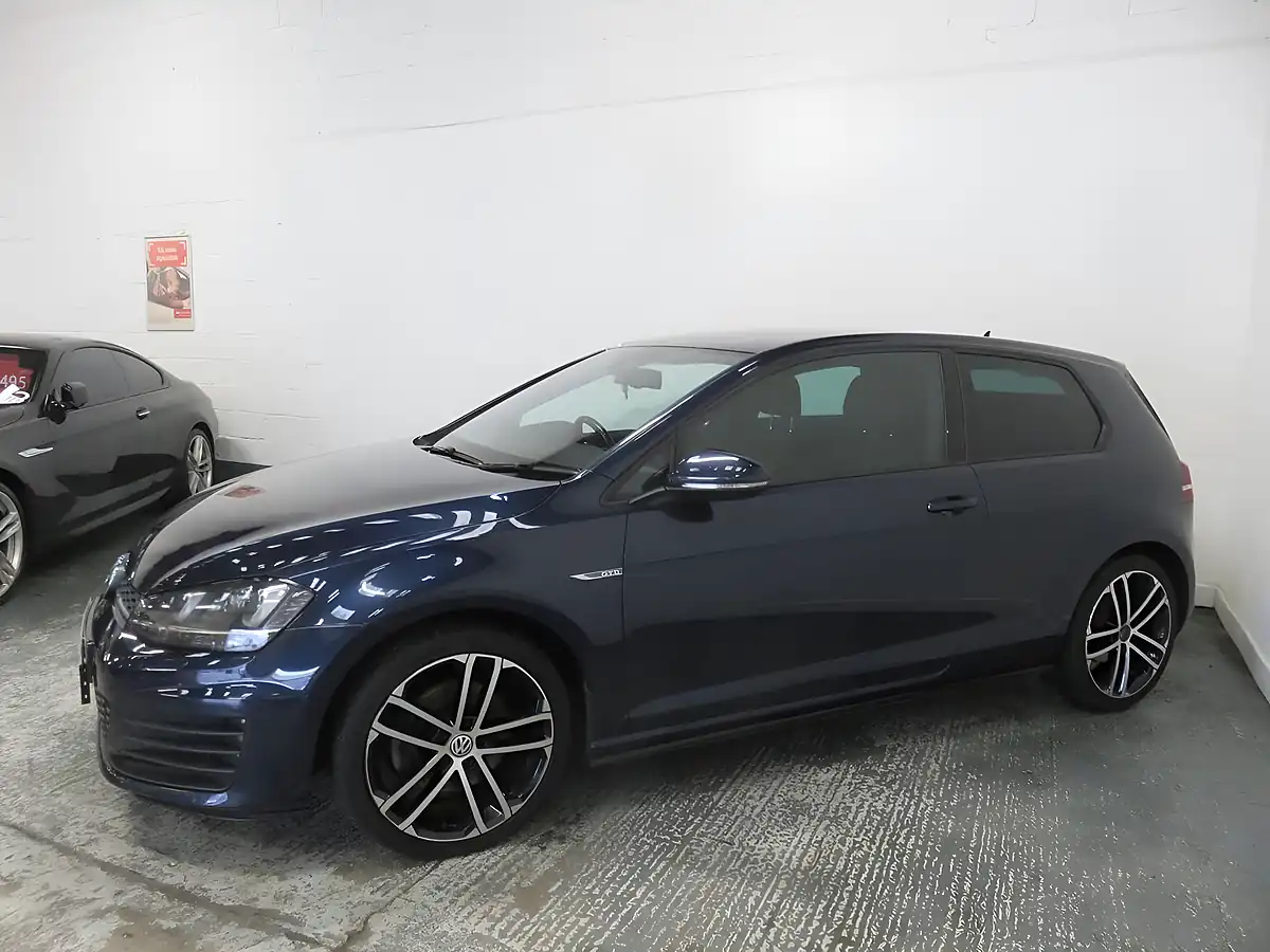 Used 2015 Volkswagen Golf Gtd Blue - Interior and Exterior details 4
