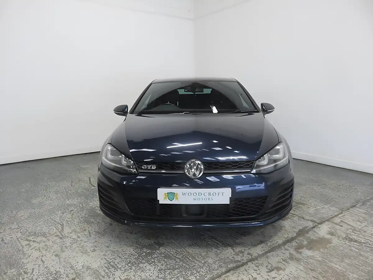 Used 2015 Volkswagen Golf Gtd Blue - Interior and Exterior details 9