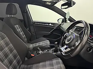 Used 2015 Volkswagen Golf Gtd Bluemotion Tech Grey - Interior and Exterior details 10