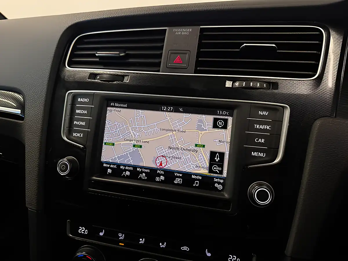 Used 2015 Volkswagen Golf Gtd Bluemotion Tech Grey - Interior and Exterior details 18
