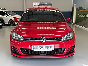 Used 2015 Volkswagen Golf Gtd Bluemotion Tech Red - Interior and Exterior details 2