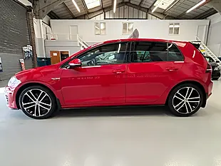 Used 2015 Volkswagen Golf Gtd Bluemotion Tech Red - Interior and Exterior details 5
