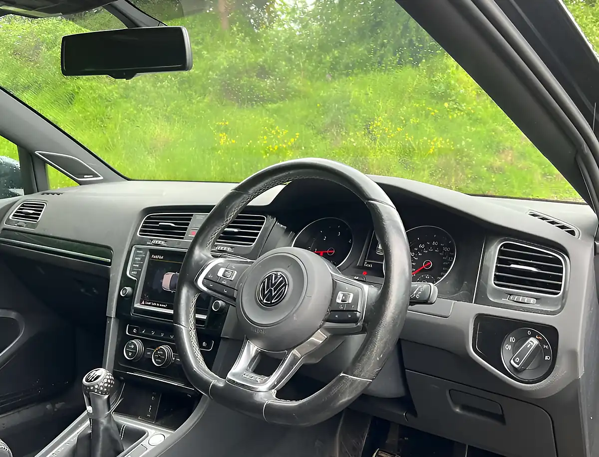 Used 2015 Volkswagen Golf Gtd Carbon Grey - Interior and Exterior details 10
