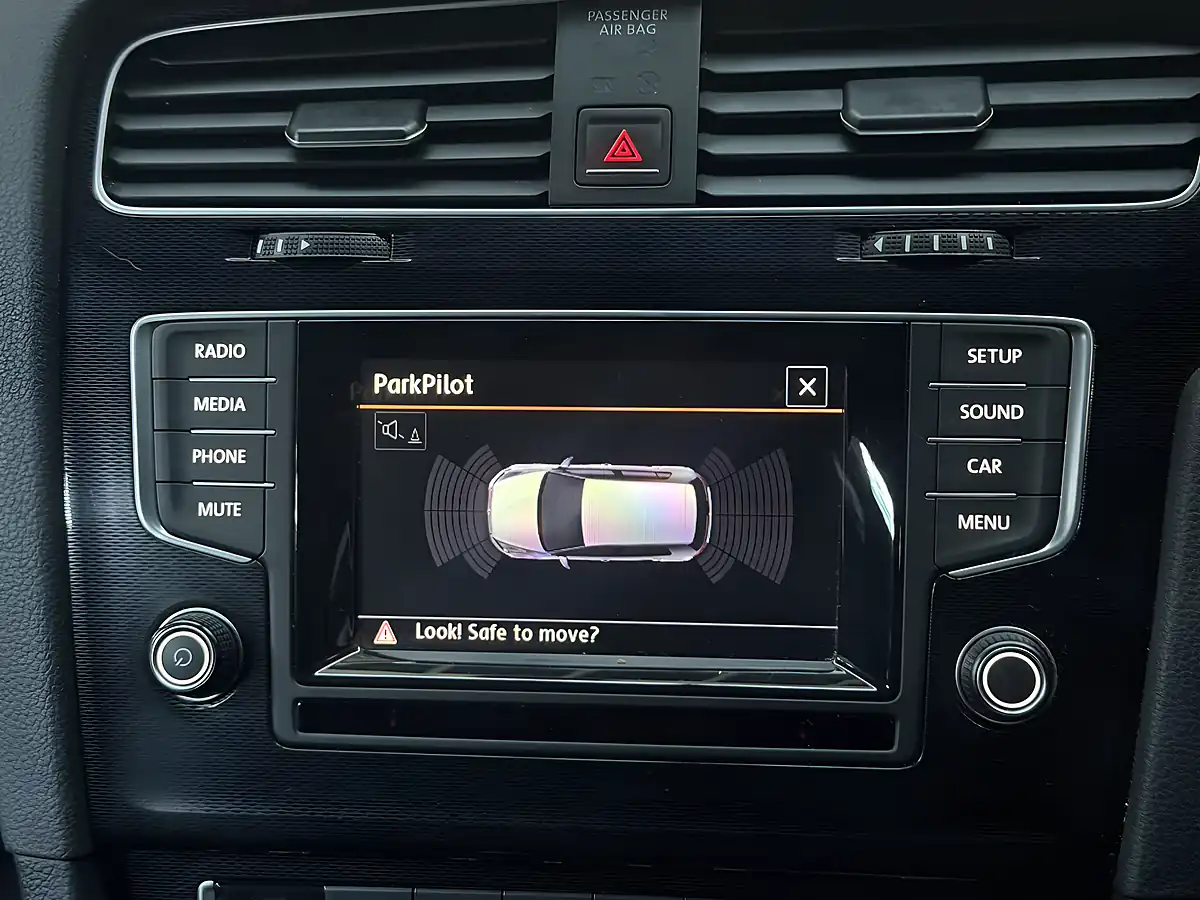 Used 2015 Volkswagen Golf Gtd Grey - Interior and Exterior details 17