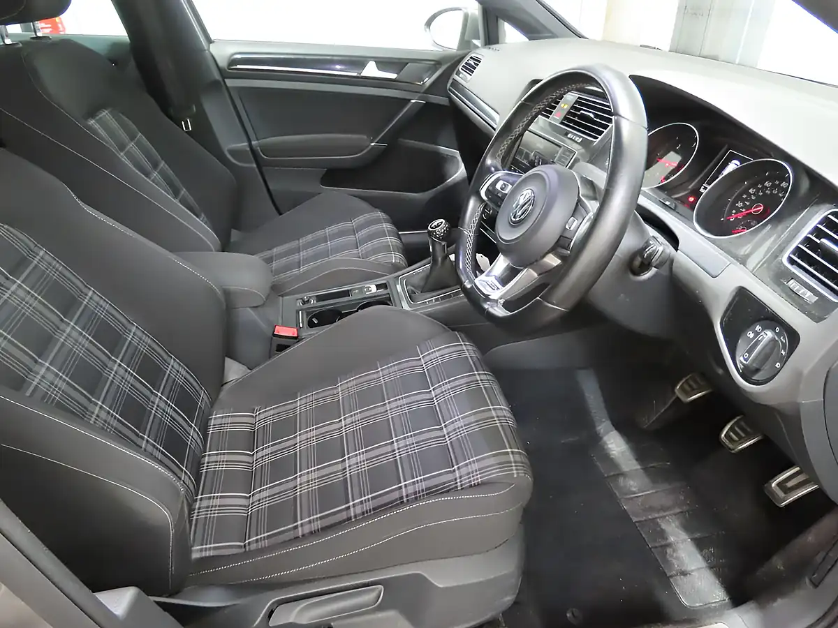 Used 2015 Volkswagen Golf Gtd Grey - Interior and Exterior details 8